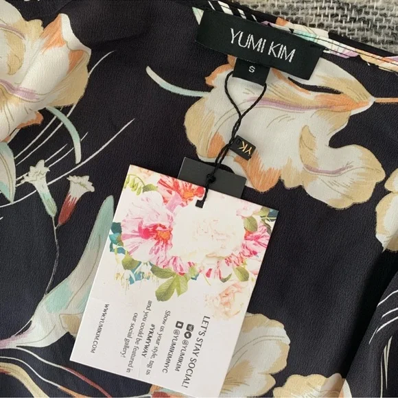 NWT Yumi Kim Kennedy 100% Silk Black Floral Bay Breeze Wrap Mini Dress - Small - Picture 12 of 16